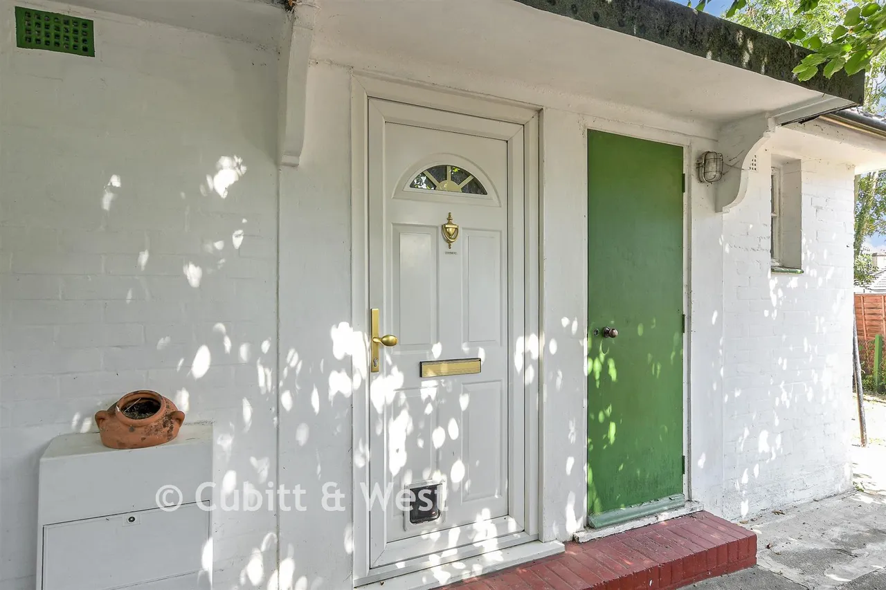 Juniper Road, Reigate, RH2, photo 7