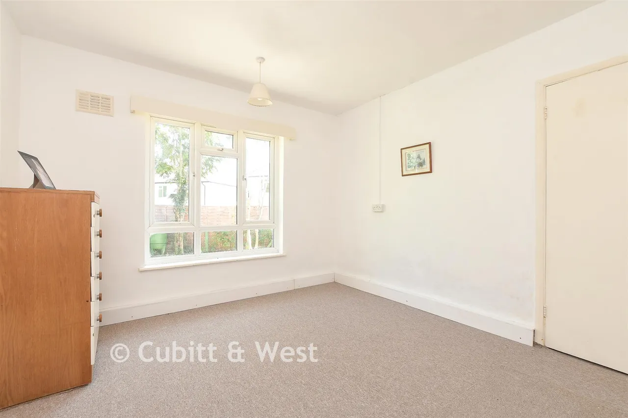 Juniper Road, Reigate, RH2, photo 4