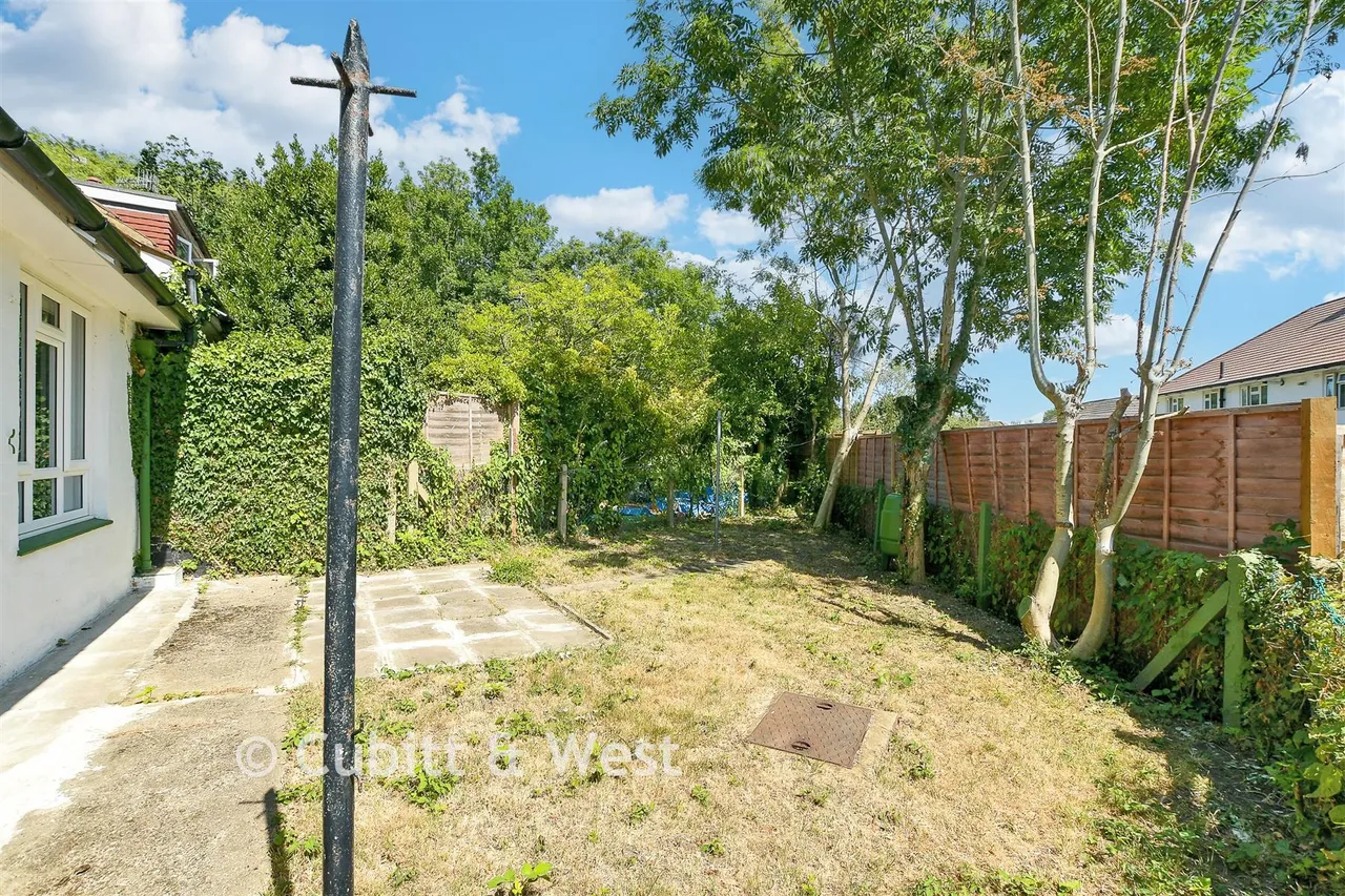 Juniper Road, Reigate, RH2, photo 12