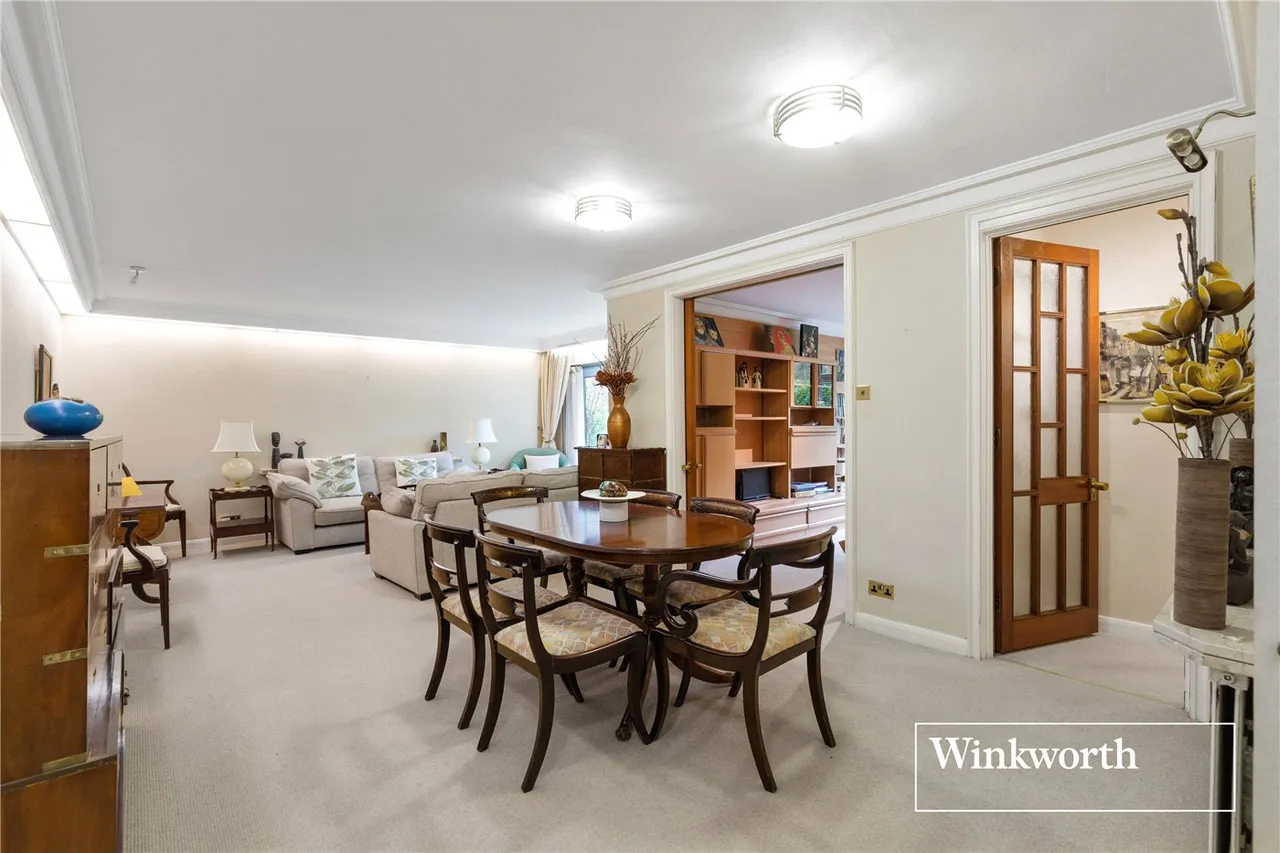Hendon Lane, Finchley, London, N3, photo 11