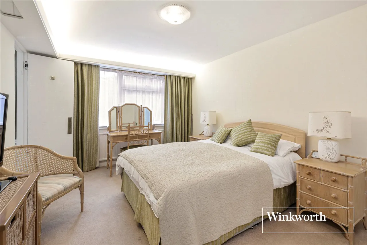 Hendon Lane, Finchley, London, N3, photo 3