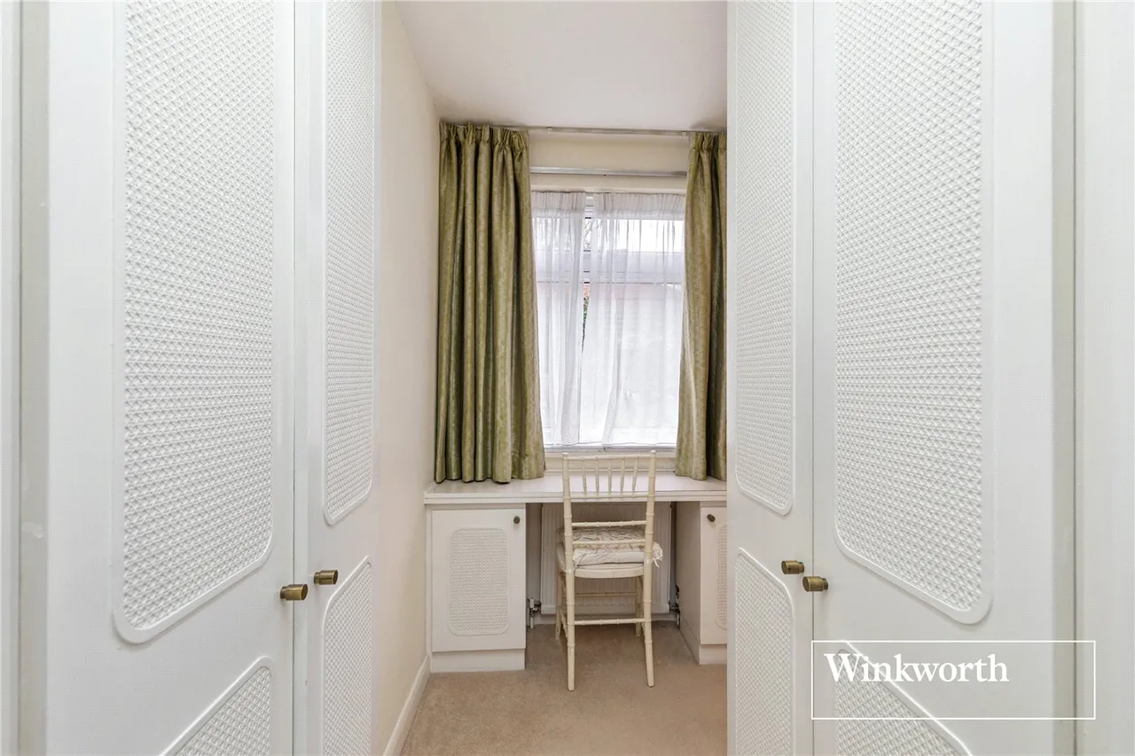 Hendon Lane, Finchley, London, N3, photo 4
