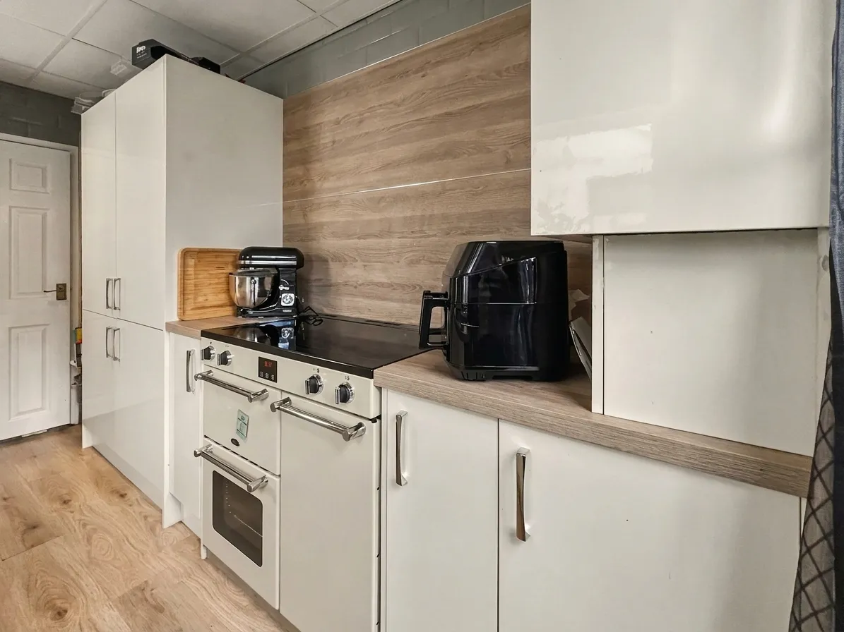 Cedar Grove, Prestwich, M25, photo 10