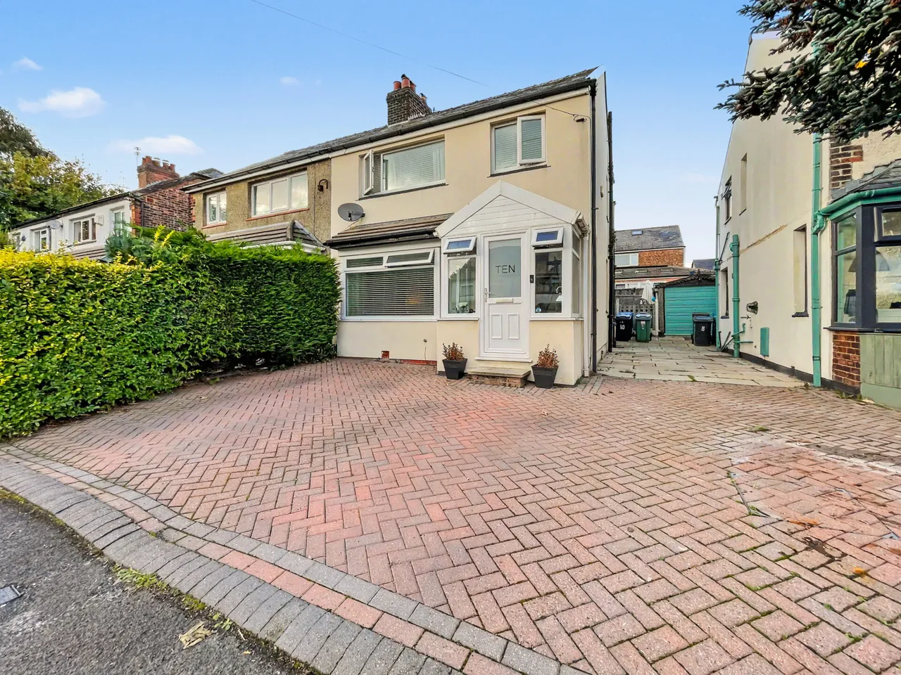 4 bed house for sale, Cedar Grove, Prestwich, M25