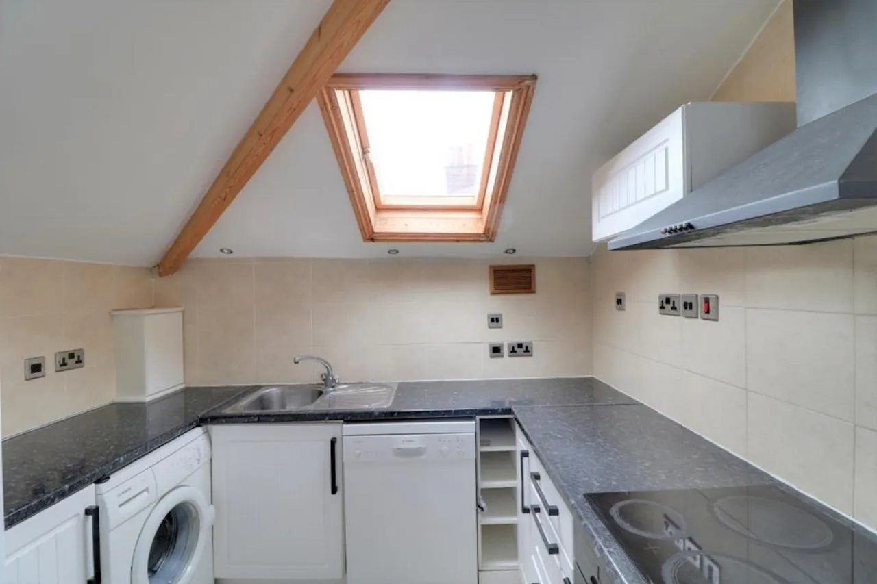 Blackheath Standard, SE3, photo 9