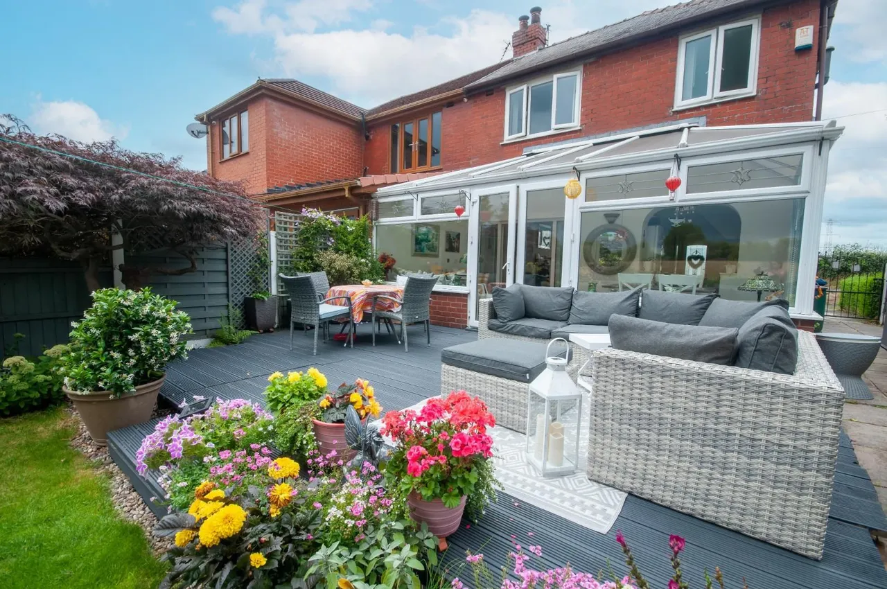 Ringley Road West, Radcliffe, Manchester, Lancashire, M26 1EA, photo 14