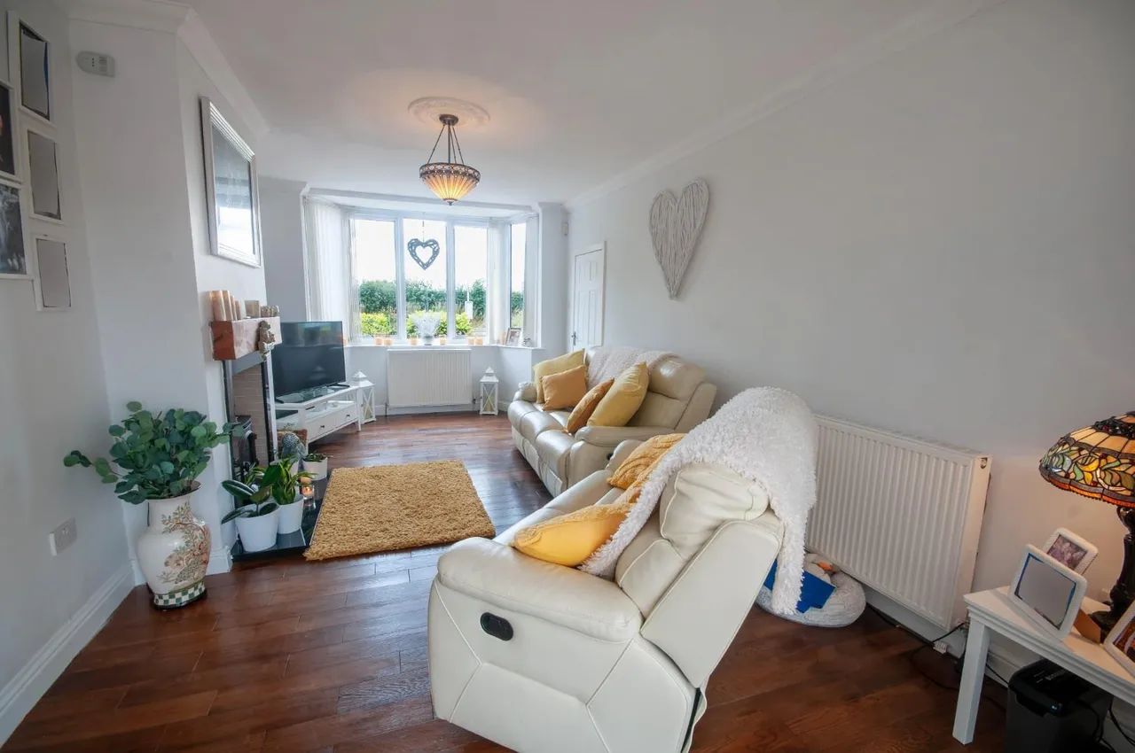 Ringley Road West, Radcliffe, Manchester, Lancashire, M26 1EA, photo 3