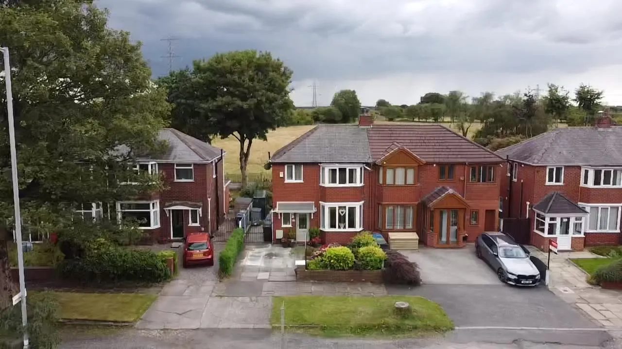 Ringley Road West, Radcliffe, Manchester, Lancashire, M26 1EA, photo 26