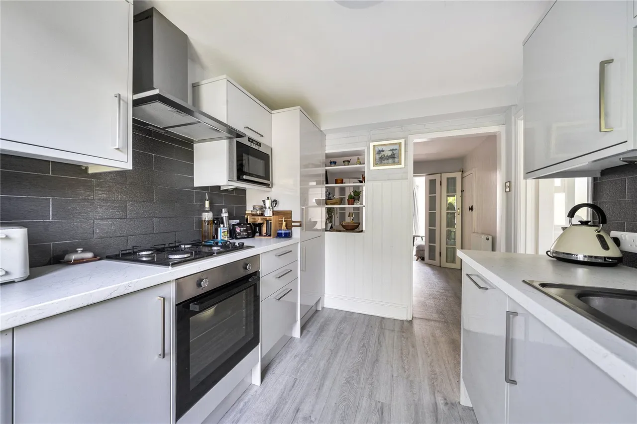 Cobden Road, Sevenoaks, Kent, TN13 3UB, photo 4