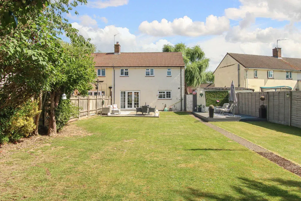 Windmill Road, Hemel Hempstead, Hertfordshire, HP2 4BU, photo 2