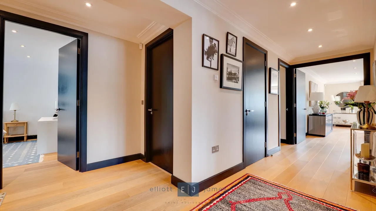 High Road, Chigwell, photo 7