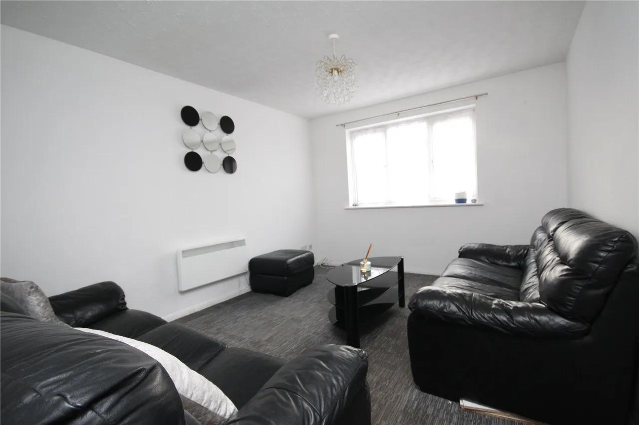 Butteridges Close, Dagenham, RM9, photo 4
