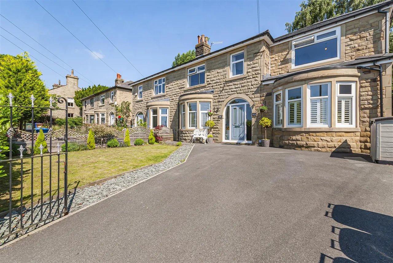 4 bed house for sale — Grane Road, Haslingden, Rossendale, BB4 4PB