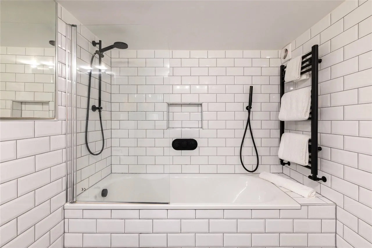 Clapham Road, London, SW9, photo 6