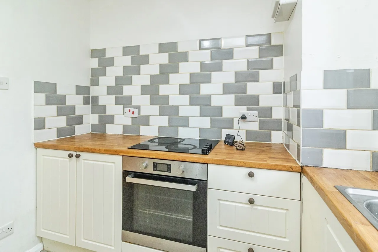 Wimbledon Place, Bradwell Common, Milton Keynes, Buckinghamshire, MK13, photo 8