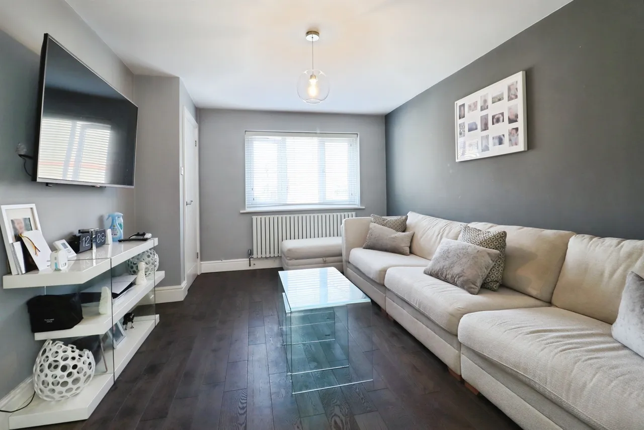 Summerhill Close, Cardiff, CF3, photo 2