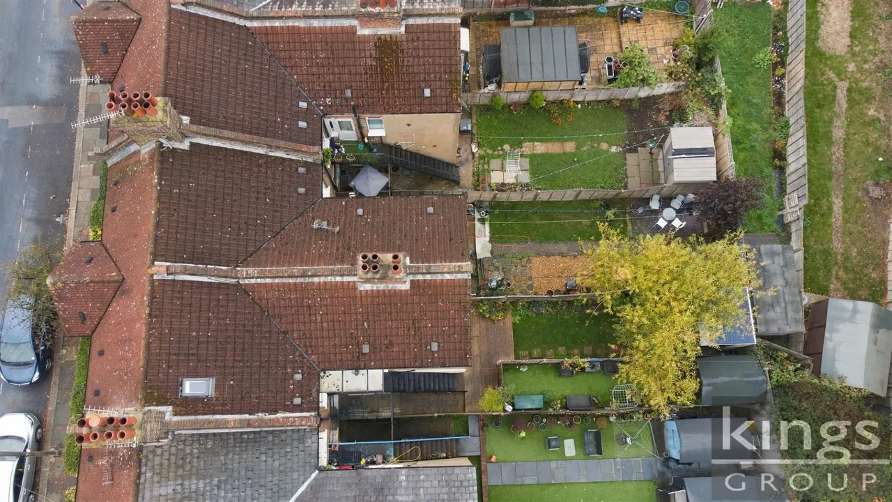 Sketty Road, Enfield, photo 19