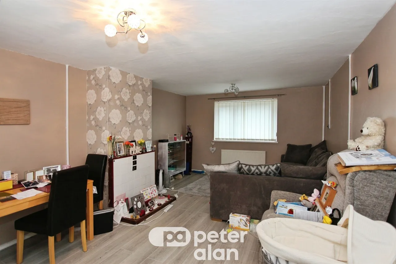 Waun Road, Cwmbran, NP44, photo 4