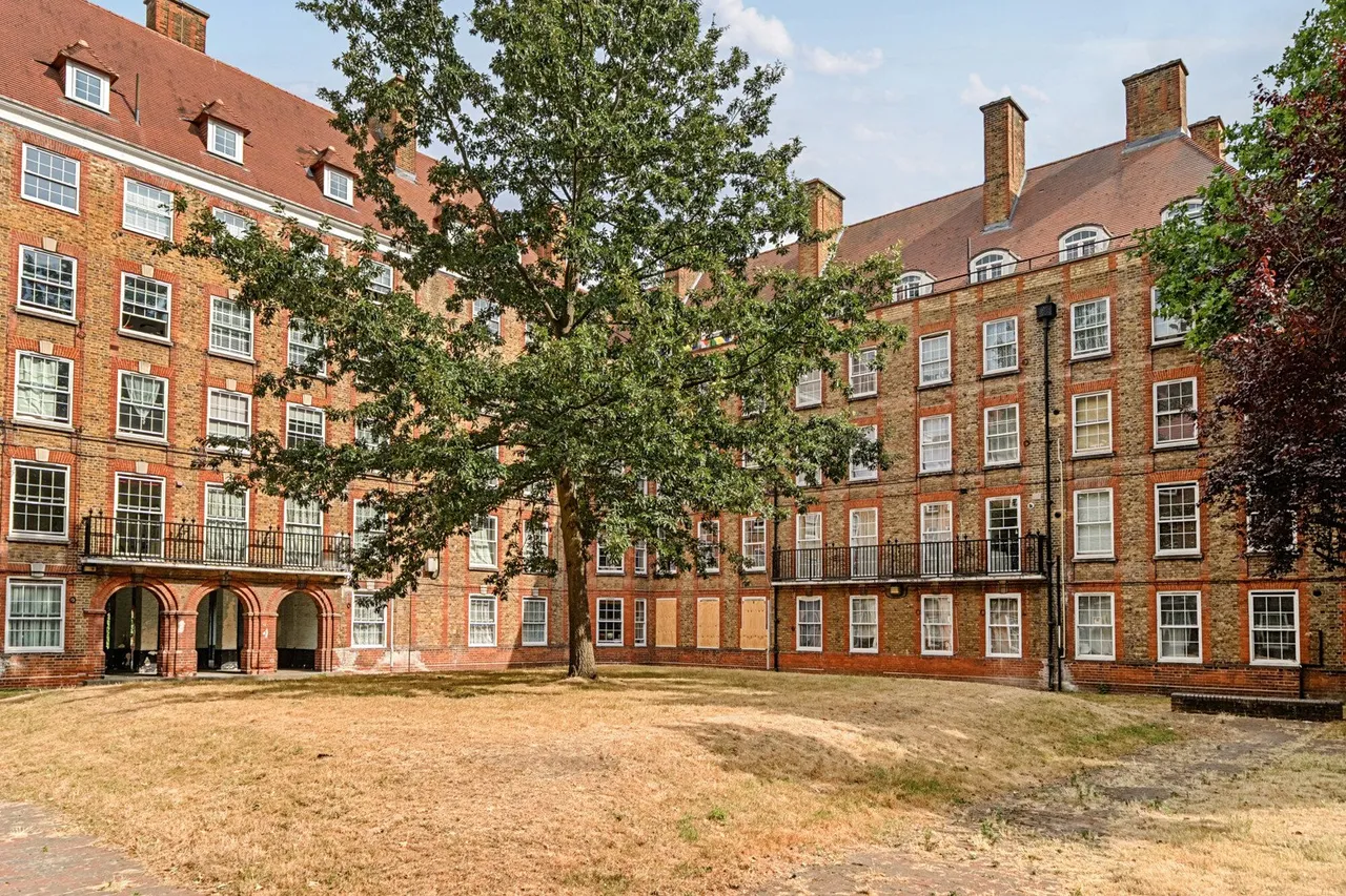 1 bed flat for sale — Comber Grove, SE5