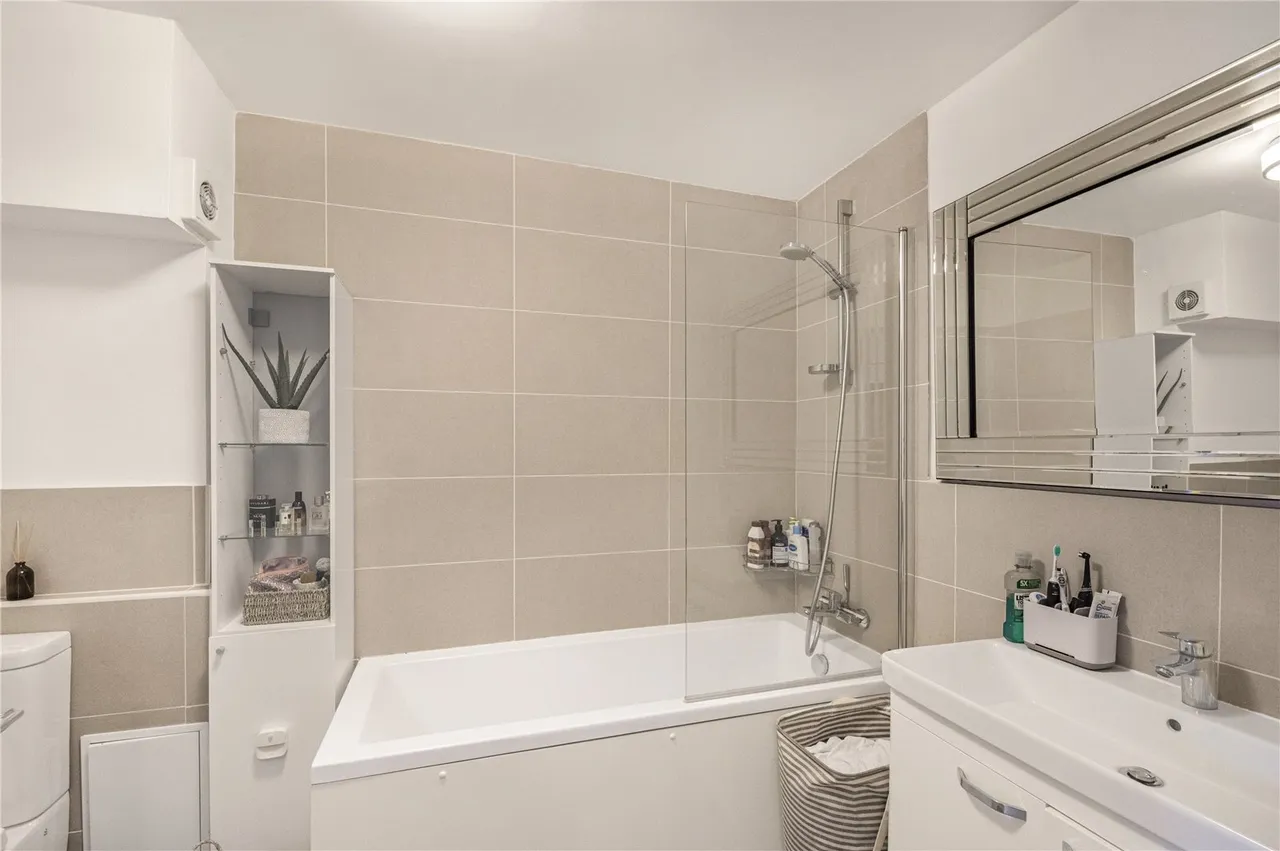 Verran Road, London, SW12, photo 10