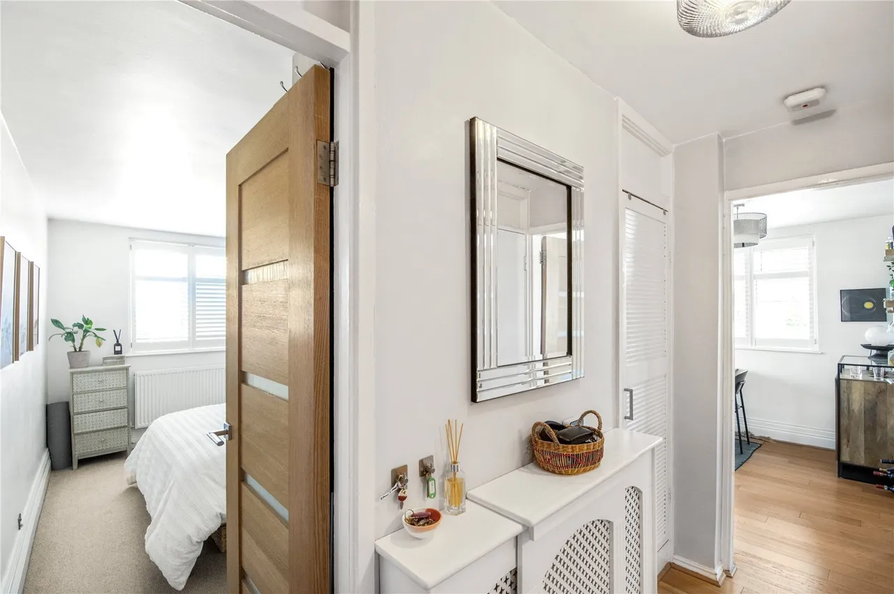Verran Road, London, SW12, photo 9