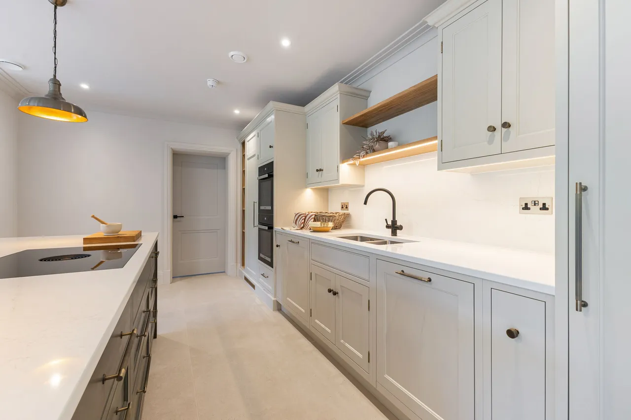 Arkell Lane, Frensham, Farnham, GU10, photo 10