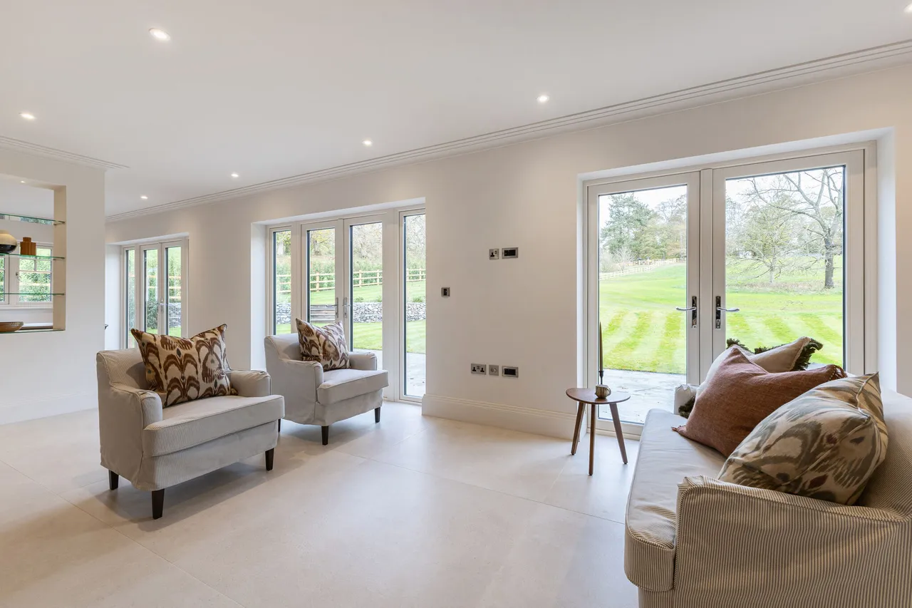 Arkell Lane, Frensham, Farnham, GU10, photo 11