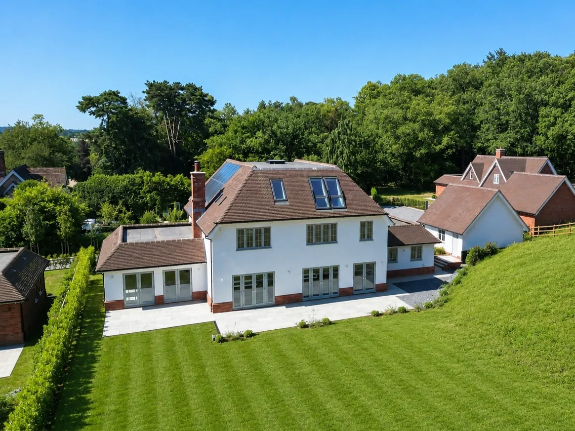 Arkell Lane, Frensham, Farnham, GU10, photo 2
