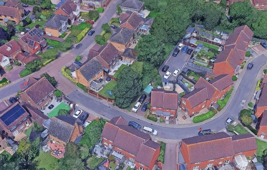 Aylesbury Drive, Great Notley, CM77, photo 2