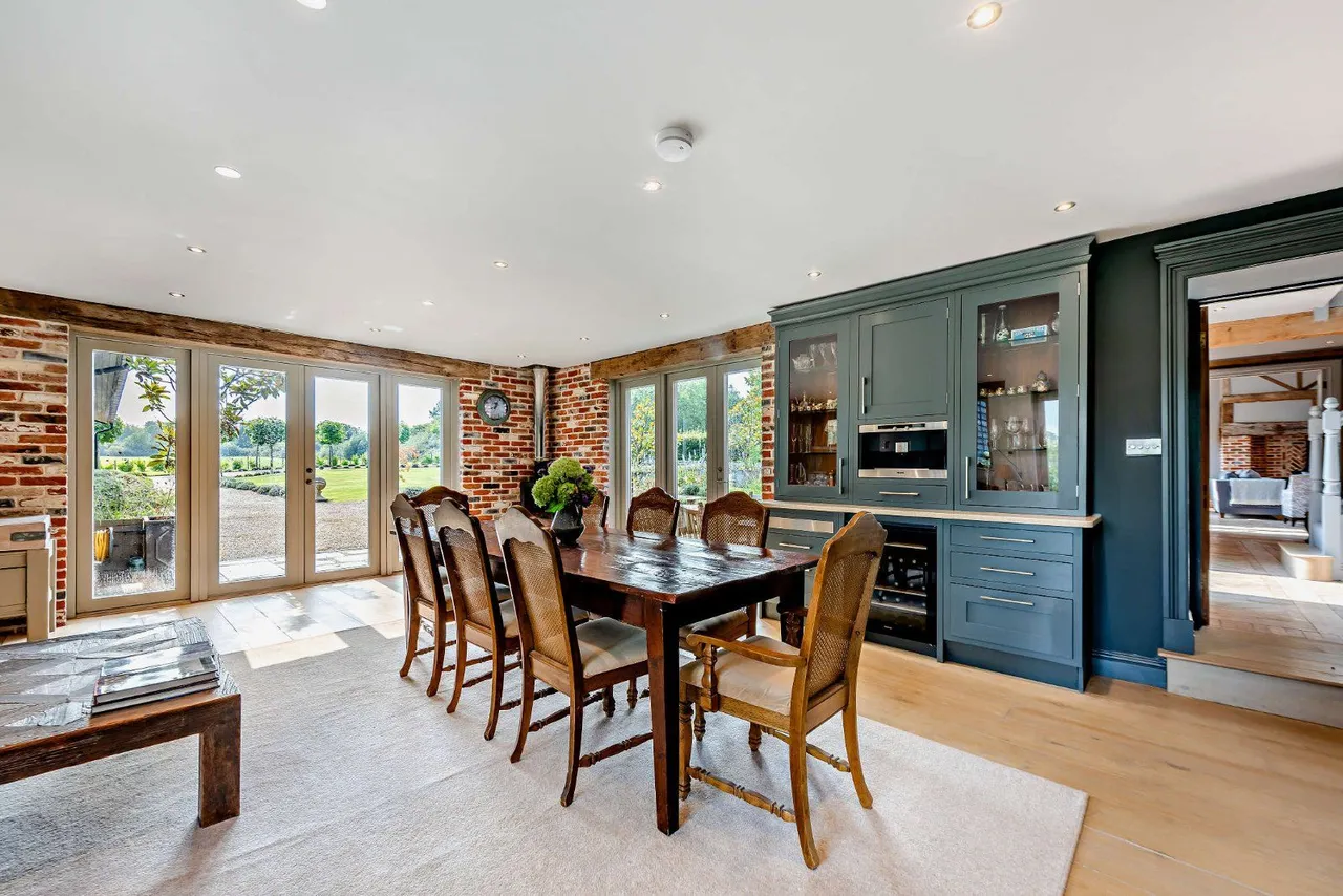 Ripley Road, East Clandon, GU4, photo 15