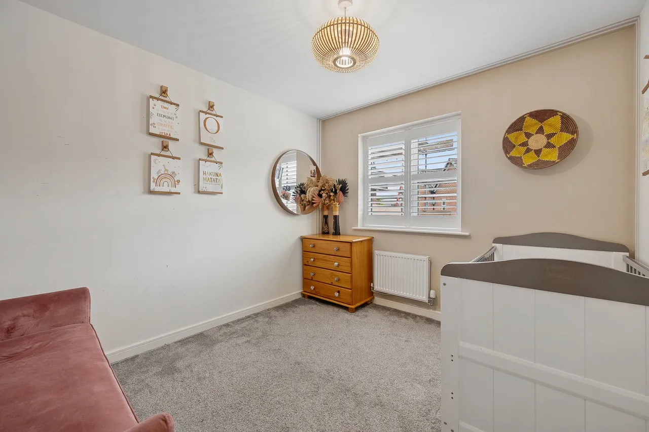 Weavers Gate, Hyde, SK14, photo 14