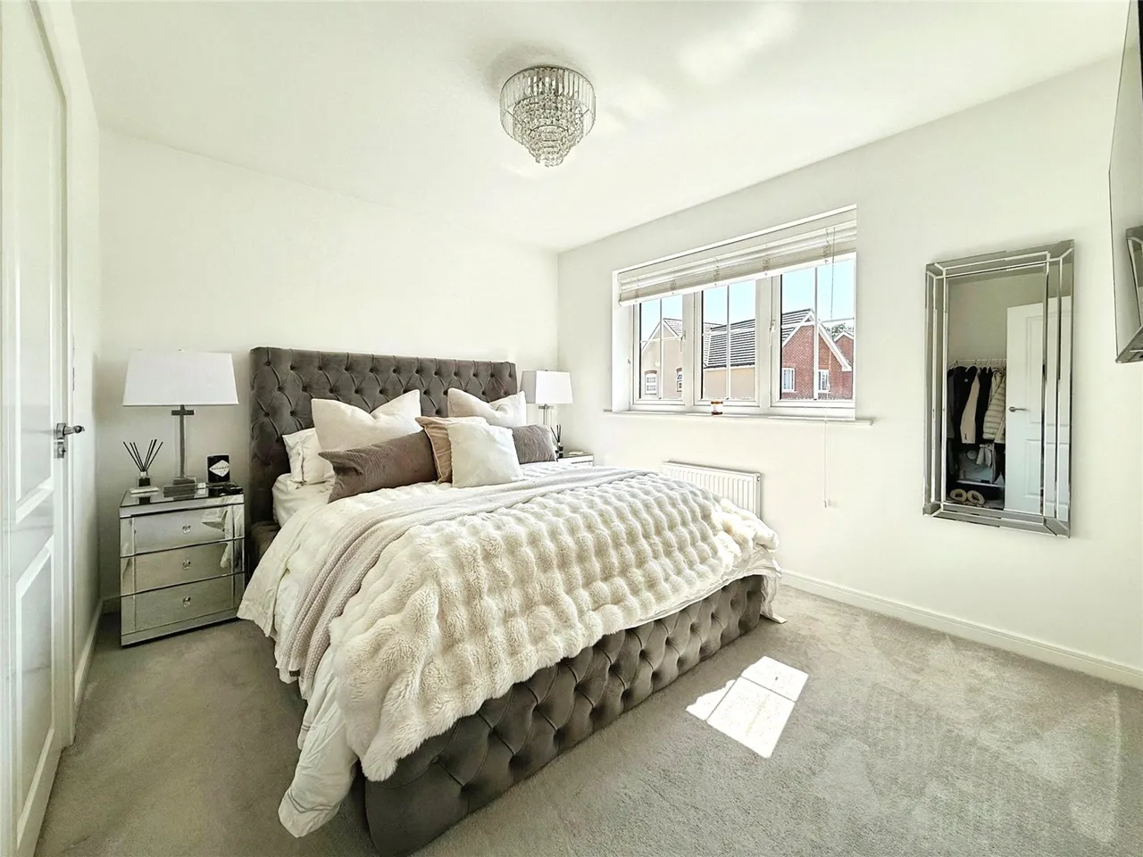 Urnfield, Yateley, Hampshire, GU46 7AX, photo 7