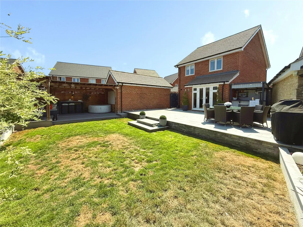 Urnfield, Yateley, Hampshire, GU46 7AX, photo 20