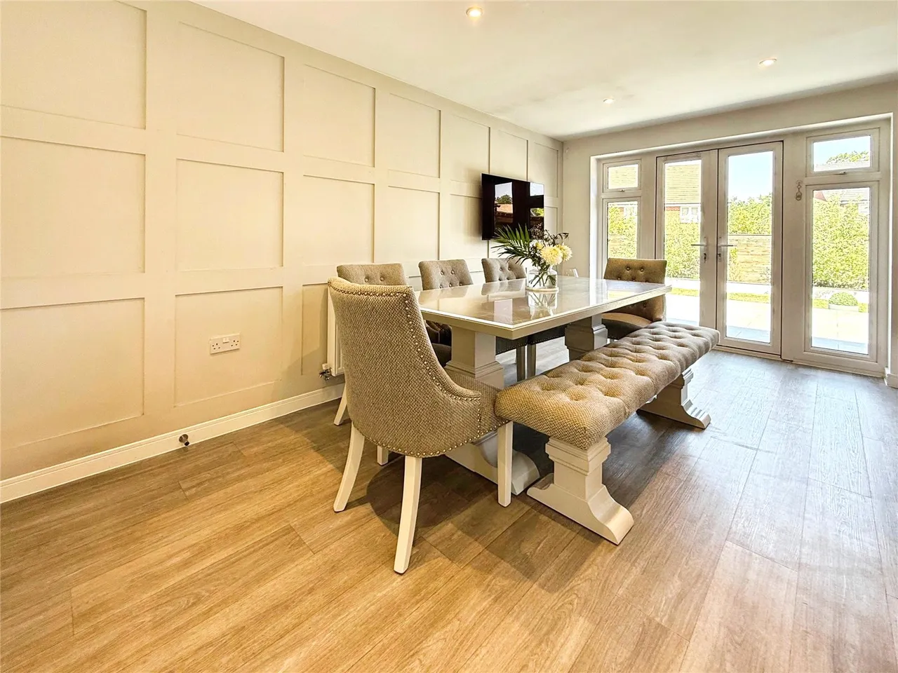 Urnfield, Yateley, Hampshire, GU46 7AX, photo 12