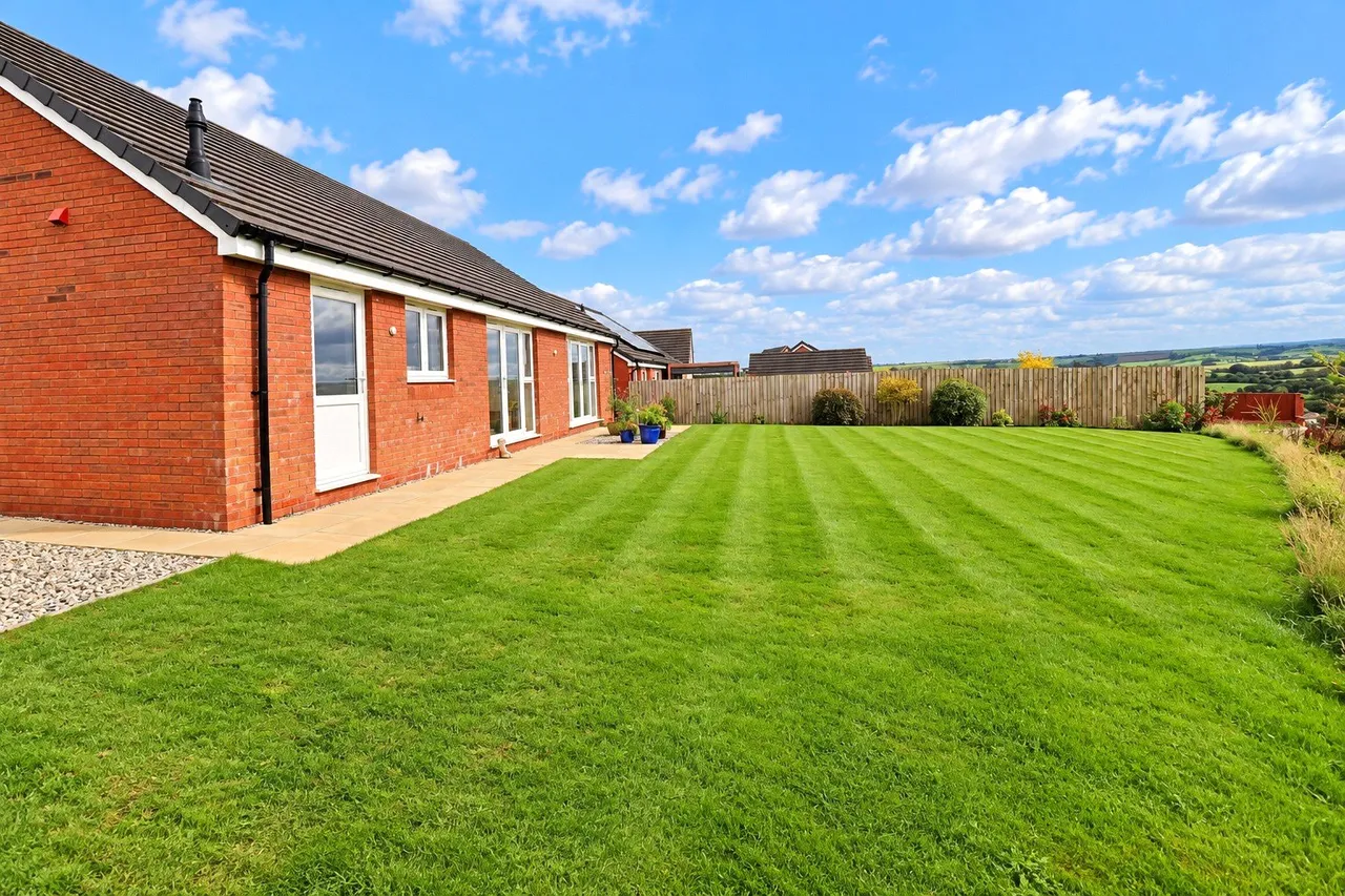 Antler Close, South Molton, EX36, photo 14
