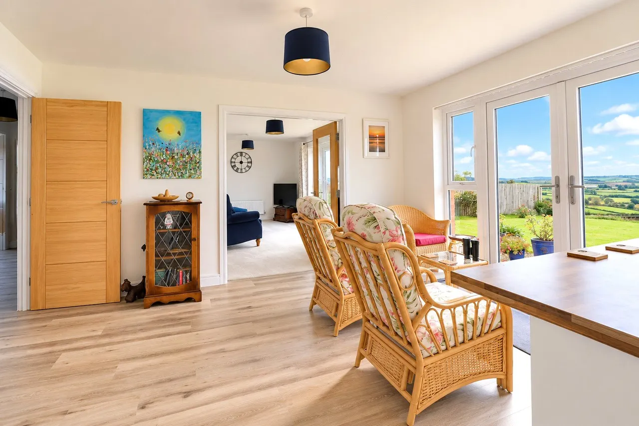 Antler Close, South Molton, EX36, photo 5