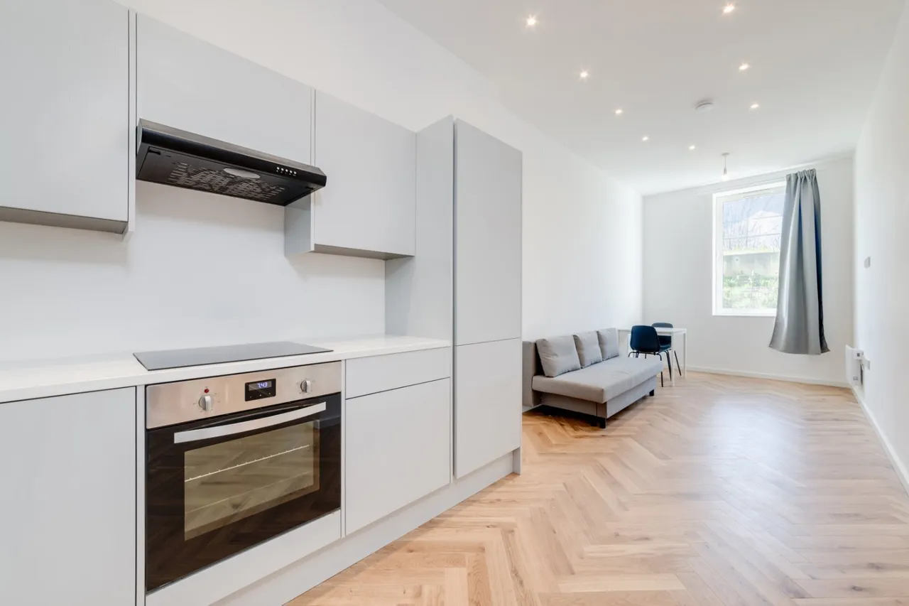 2 bed flat to rent, Arklow Road, London, SE14