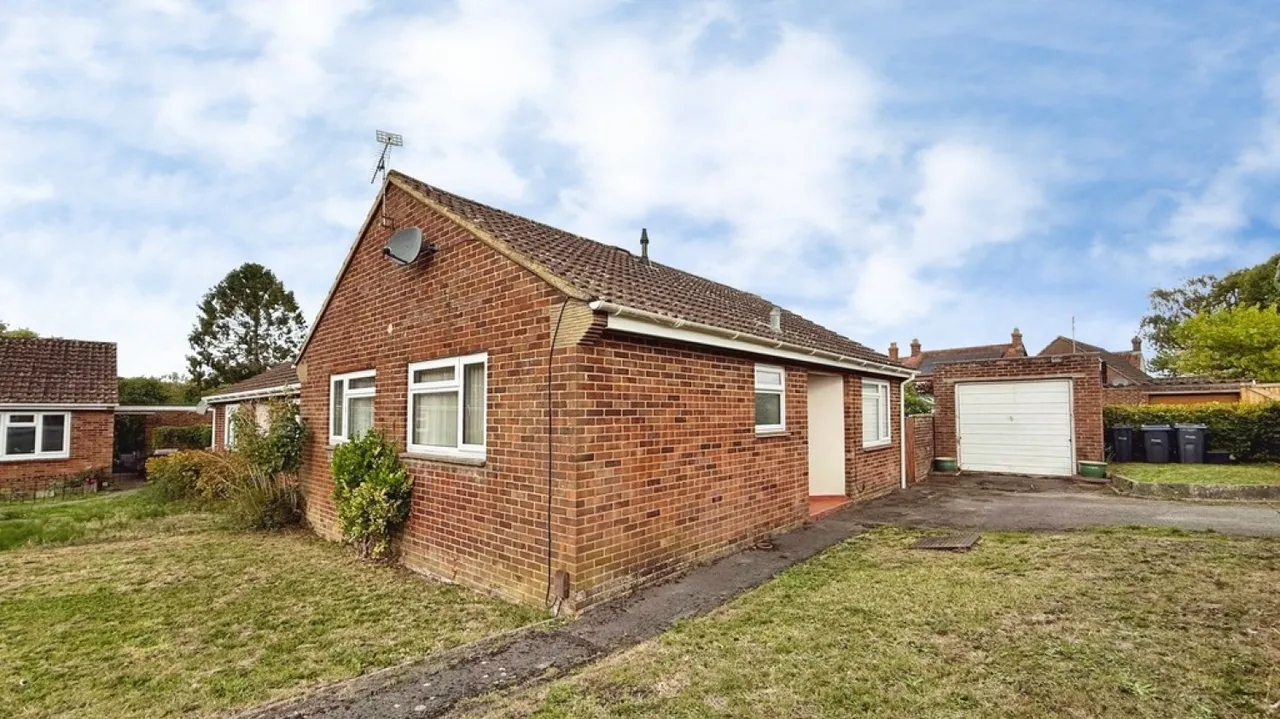 Dilton Marsh, Westbury, photo 2