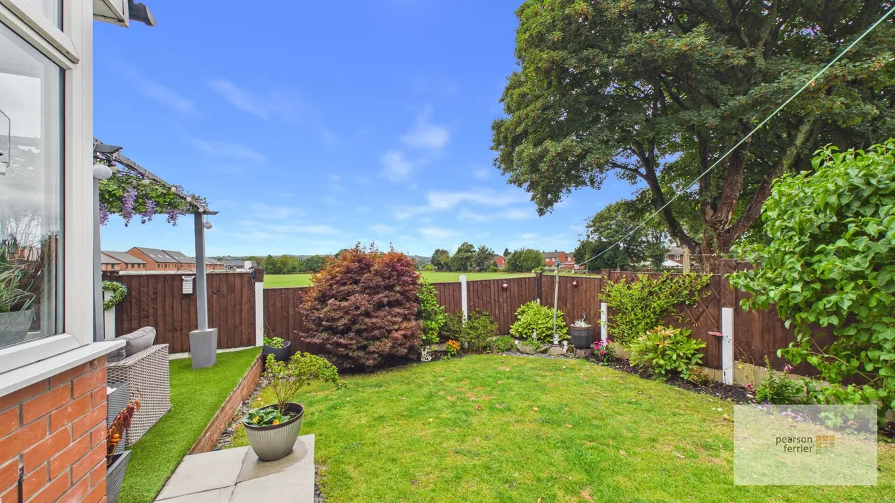 Woodward Close, Bury, BL9 6PB, photo 9