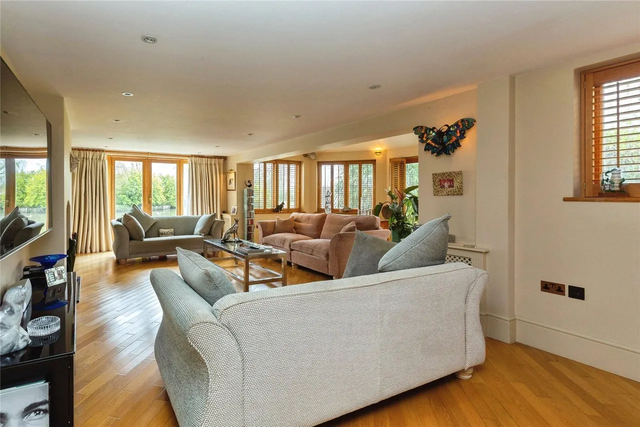 Marsh, Aylesbury, Buckinghamshire, HP17, photo 22