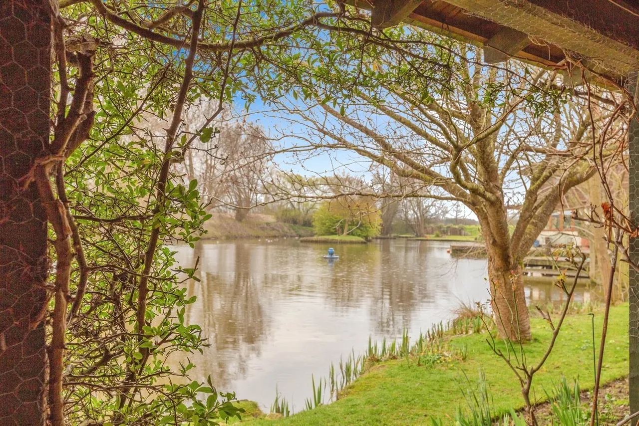 Marsh, Aylesbury, Buckinghamshire, HP17, photo 7