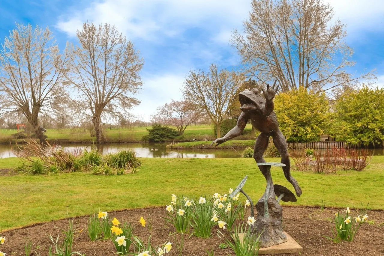 Marsh, Aylesbury, Buckinghamshire, HP17, photo 5