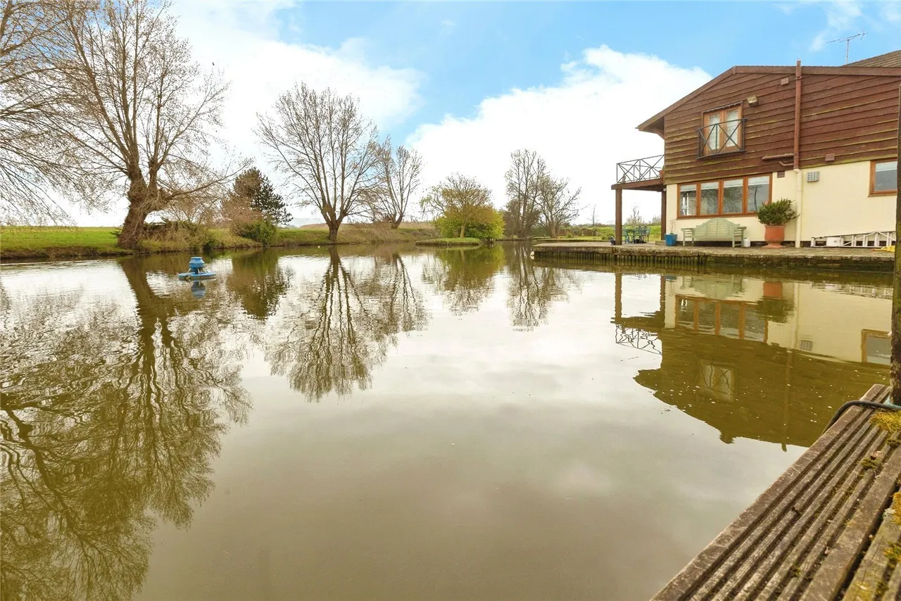 Marsh, Aylesbury, Buckinghamshire, HP17, photo 29