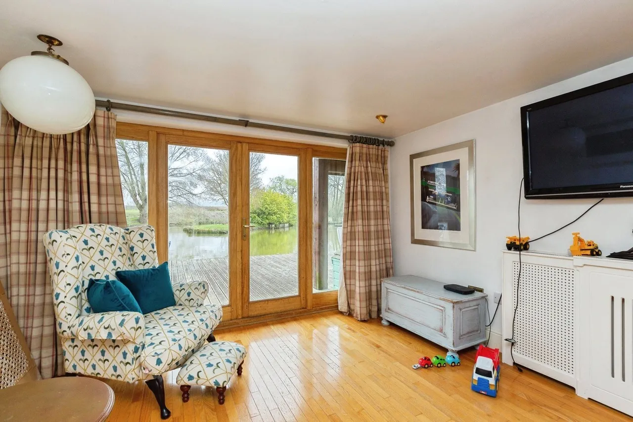 Marsh, Aylesbury, Buckinghamshire, HP17, photo 12