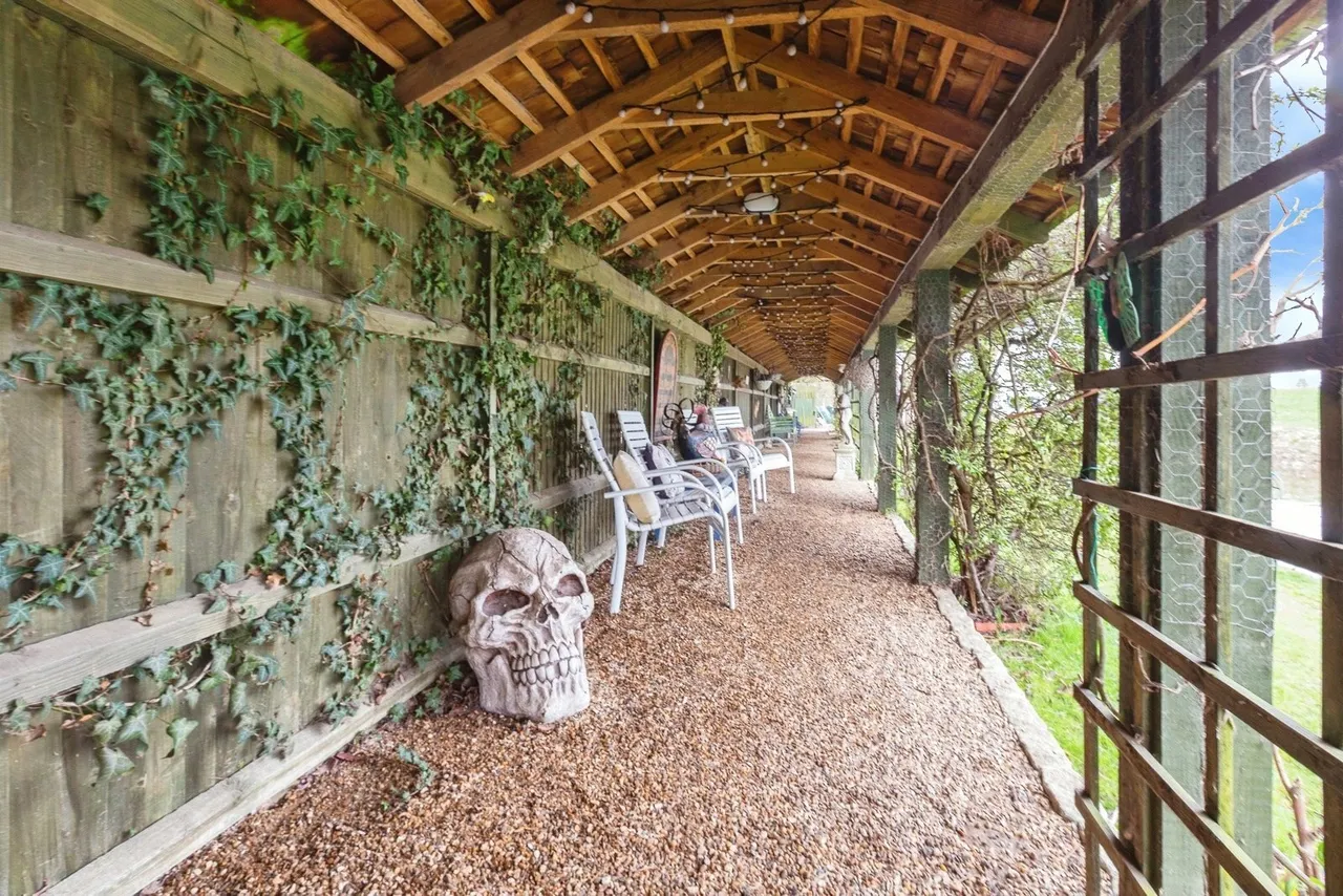 Marsh, Aylesbury, Buckinghamshire, HP17, photo 28