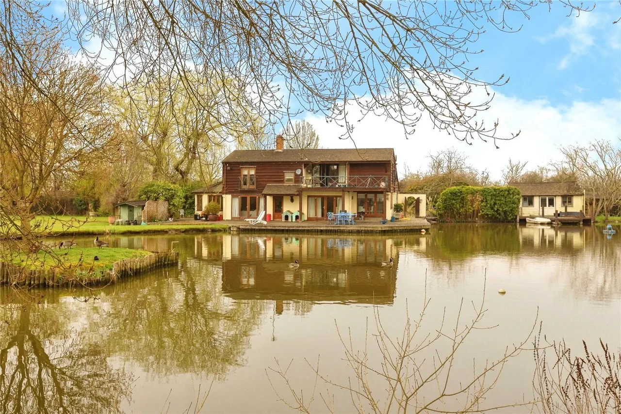 Marsh, Aylesbury, Buckinghamshire, HP17, photo 30