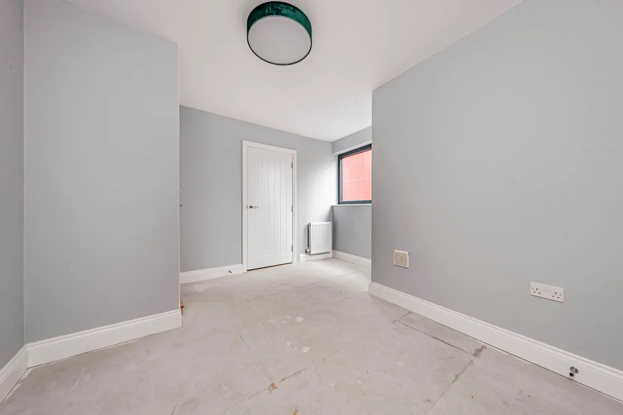 Hanworth Road, Hounslow, TW3, photo 8