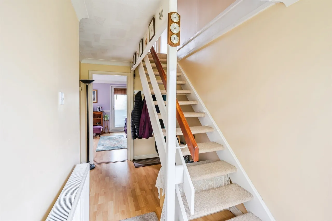 Appledore Close, Eastbourne, photo 4