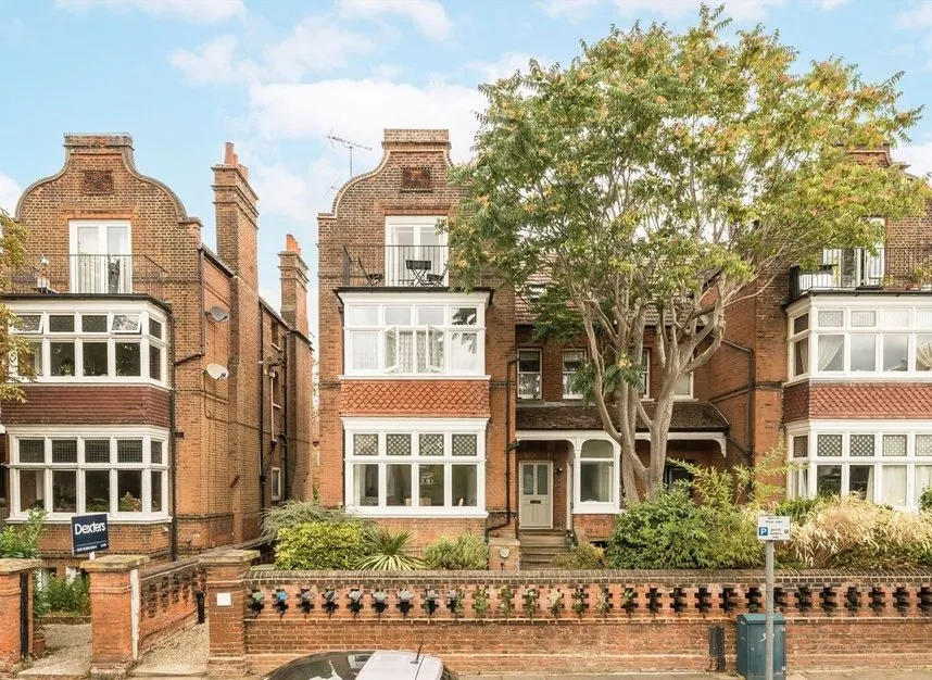 1 bed flat for sale — Cadogan Road, Surbiton, KT6