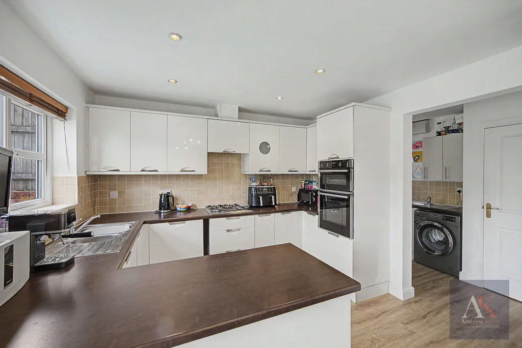 Butterworth Close Milnrow, Rochdale OL16 3TU, photo 6